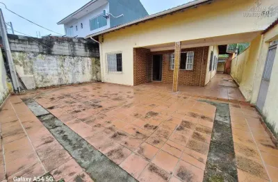 Casa em localização maravilhosa no centro de mongagua sp