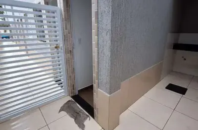Casa de condominio sobreposta nova com 2 dormitorios - ocian praia grande - sp