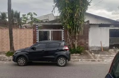 Casa em praia grande, na vila tupi, 2 dormitórios e área construída de 93,7 m².