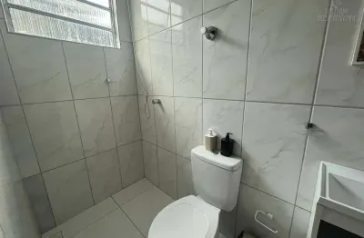 Casa térrea 2 dorms com suíte, churrasqueira e 2 vagas – caiçara