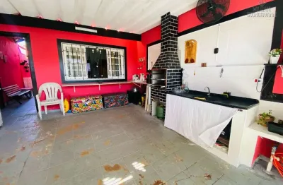 Casa térrea 2 dorms (1 suíte), com piscina, 500m da praia – ocian - praia grande