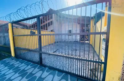 Casa geminada 2 dorms (1 suíte), 2 vagas, 550m da praia – Caiçara Praia Grande