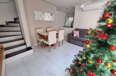 Casa de condomínio 2 dormitórios sendo 2 suítes com quintal no tude bastos