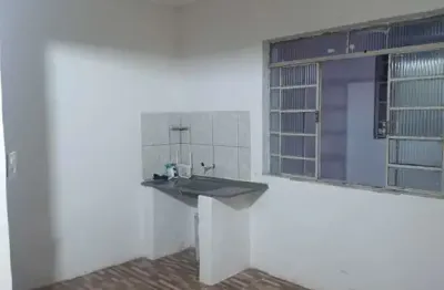 Casa com 1 quarto para alugar na Rua Guaracy, Jardim Paulista, Guarulhos