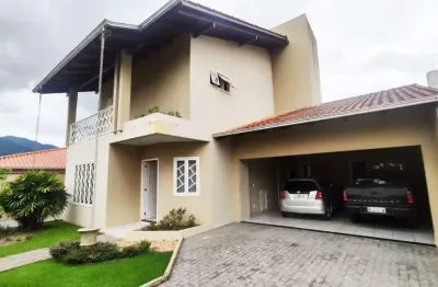 Casa à venda em jaraguá do sul com 4 quartos sendo 1 suíte – bairro água verde