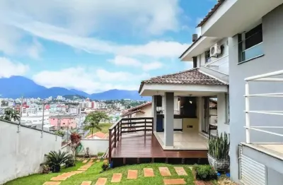 Casa à venda em jaraguá do sul (amizade) – 4 dorms, 2 suítes, 264,70 m²