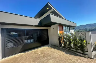 Linda casa a venda, com 03 quartos, sendo 01 suíte, no bairro jaraguá 99, jaraguá do sul