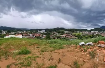 Vende-se terreno com 1.060m² no bairro barra do rio cerro no valor de r$ 400.000.