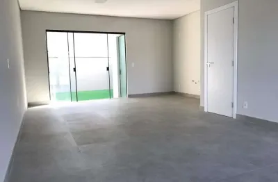 Casa à venda em jaraguá do sul com 3 quartos sendo 1 suíte – bairro amizade