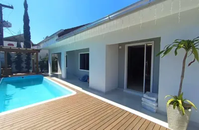 Casa em jaraguá do sul (jaraguá esquerdo) — 4 quartos, 1 suíte, 250 m² internos, 301,50 m² de terreno — r$ 1.090.000,00