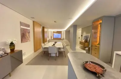 Apartamento de 219 m² com 3 suítes, 2 vagas no centro de jaraguá do sul