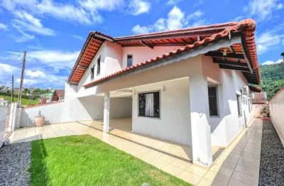 Casa à venda em jaraguá do sul, bairro jaraguá esquerdo — 3 quartos, suíte, piscina