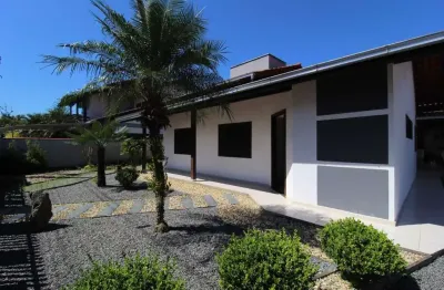 Casa à venda em jaraguá do sul (três rios do sul) - 3 quartos, mobiliada, frente, 2 vagas