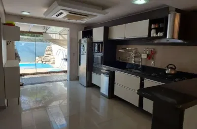 Casa com 3 quartos à venda na rua octávio de souza, 56, teresópolis, porto alegre por r$ 850.000