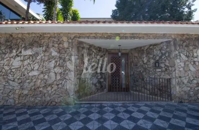 Casa comercial com 3 salas à venda na rua das giestas, 605, vila bela, são paulo, 229 m2 por r$ 1.650.000