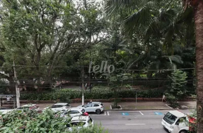 Apartamento com 3 quartos à venda na Rua Piauí, 760, Higienópolis, São Paulo, 180 m2 por R$ 2.300.000