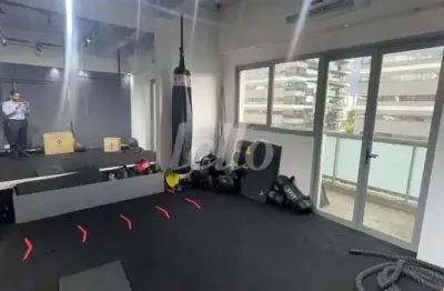 Sala comercial com 1 sala à venda na Rua Henri Dunant, 792, Santo Amaro, São Paulo, 40 m2 por R$ 450.000