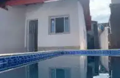 Casa no bairro agenor dos campos, em mongaguá - localizado lado serra, em rua calçada.