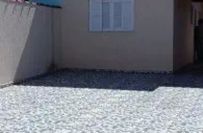Casa no bairro jardim regina, em itanhaém - localizado lado praia, em rua calçada.