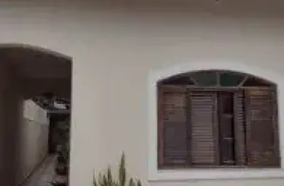 Casa no bairro savoy, em itanhaém - ficando lado praia, em rua calçada.