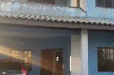 Sobrado no bairro cibratel 2, em itanhaém - localizado lado praia frente ao mar, em rua calçada.