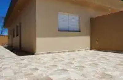 Casa no bairro jardim itapel, em itanhaém - localizado lado serra, em rua calçada.