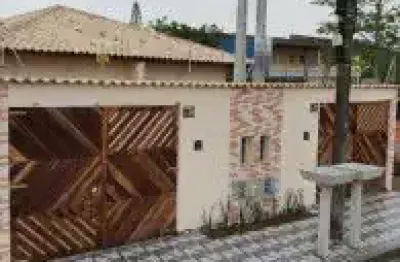 Casa no bairro balneário tupy, em itanhaém - ficando lado praia, em rua calçada.