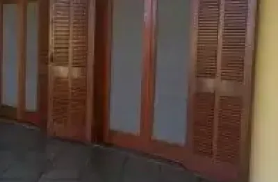 Casa no bairro cibratel 2, em itanhaém - sendo lado praia, em rua calçada.