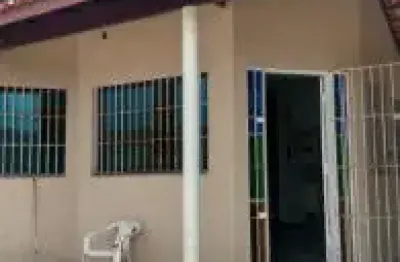 Casa no bairro bopiranga, em itanhaém - sendo lado praia, em rua calçada.