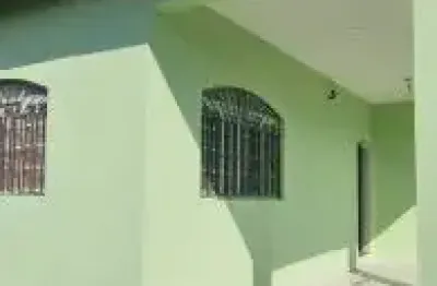Casa no bairro parque augustus, em itanhaém - ficando lado praia, em rua calçada.