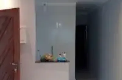 Casa no bairro suarão, em itanhaém - sendo lado praia, em rua calçada.