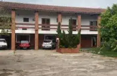Casa no bairro cibratel 2, em itanhaém - sendo lado praia, em rua calçada.