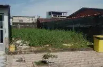 Terreno no bairro jardim laranjeiras, em itanhaém - sendo lado praia, em rua de terra.