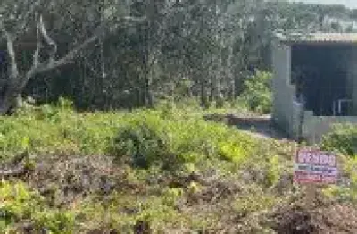 Terreno na estância santa cruz em itanhaém - sendo lado praia, em rua de terra.