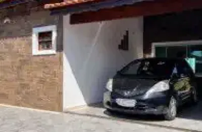 Casa no bairro jardim califórnia, em itanhaém - sendo lado praia, em rua calçada.