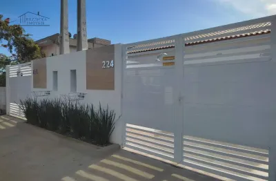 Casa nova no bairro tupy, em itanhaém - localizada lado praia, em rua calçada.