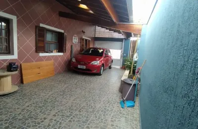Ótima casa no bairro suarão, em itanhaém - localizada lado serra.