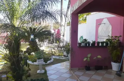 Ótima casa no bairro jardim jamaica, em itanhaém- localizado lado praia.