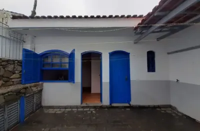 Ótima casa no bairro cibratel 1, em itanhaém - localizada lado praia, em rua calçada.