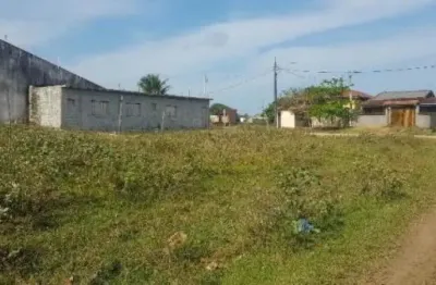 Terreno de esquina à venda no bairro jardim marambá, em itanhaém.