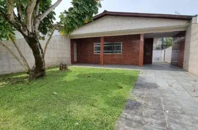 Ótima casa à venda no bairro são fernando, em itanhaém - localizada lado praia, em rua calçada.