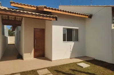 Casa nova, com 2 ou 3 dormitorios - itanhaem /sp ótimo acabamento.