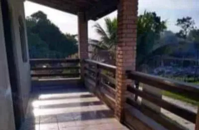 Sobrado com salão comercial no bairro jardim guacyra em itanhaém-sp