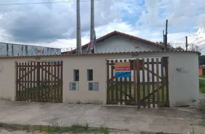 Casa geminada com espaço para piscina- itanhaém/gaivotas.