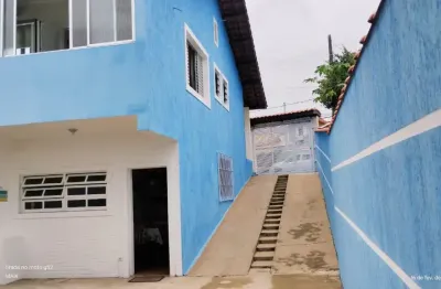 Casa com boa localização e espaço em itanhaém/sp -litoral sul .