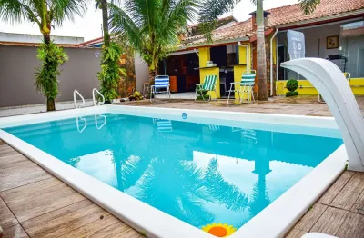 Casa com piscina a venda em itanhaém, litoral sul de sp.