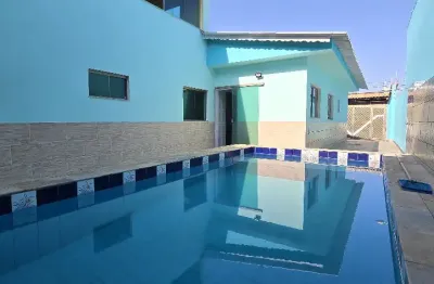 Casa a venda a 480m do mar com piscina e area gourmet - itanhaem sp
