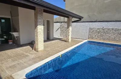 Casa nova lote inteiro com piscina , lado praia em itanhaém- 1000m do mar
