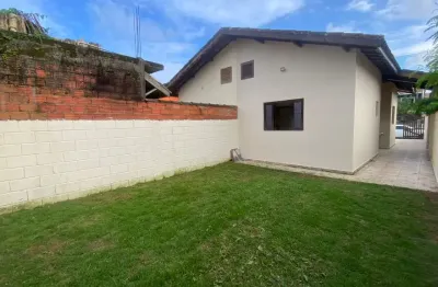 Casa a venda em itanhaém a 1200m do mar - lado serra acesso pavimentado.
