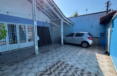 Casa lado praia próximo ao centro da cidade á 400m do mar - itanhaém/sp.